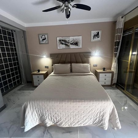 Beachfront Apartment - Sea Views - 马尔韦利亚 外观 照片