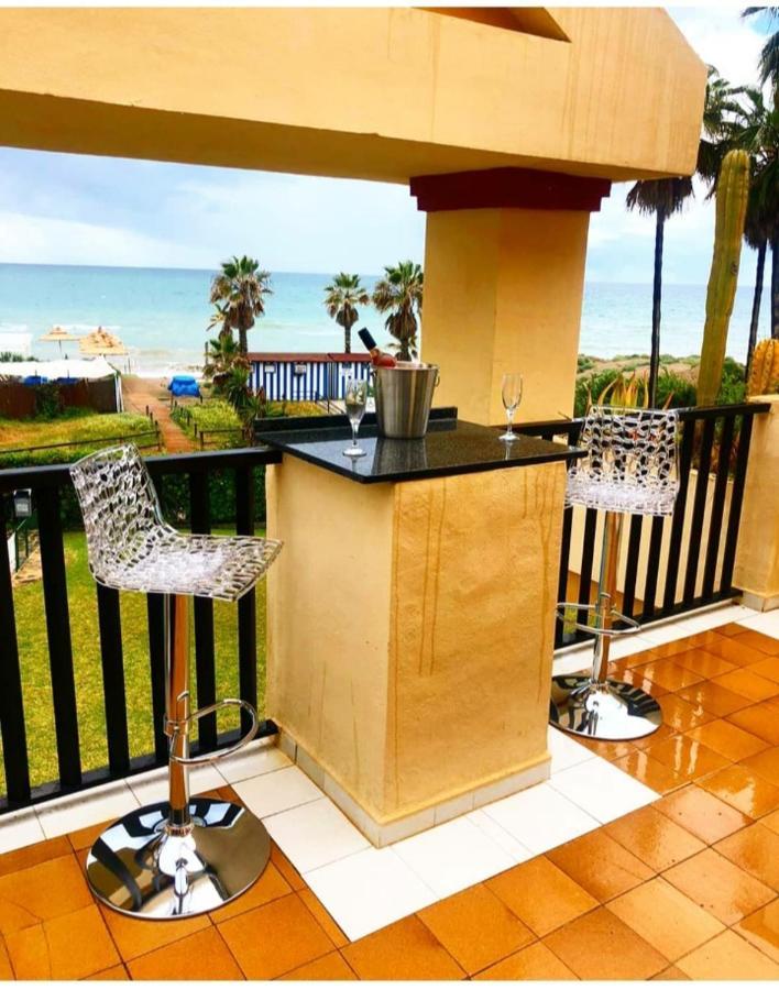 Beachfront Apartment - Sea Views - 马尔韦利亚 外观 照片