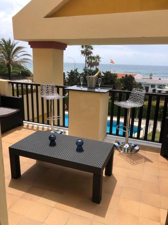 Beachfront Apartment - Sea Views - 马尔韦利亚 外观 照片