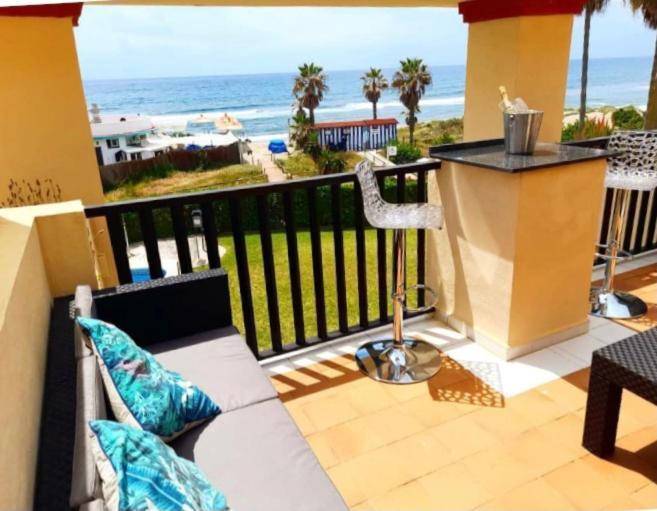 Beachfront Apartment - Sea Views - 马尔韦利亚 外观 照片