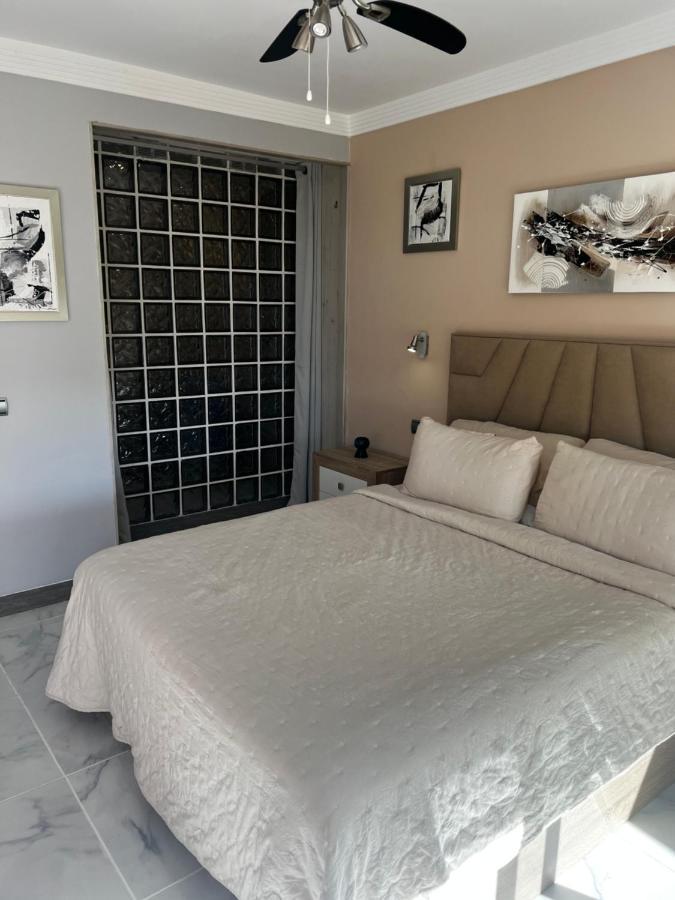 Beachfront Apartment - Sea Views - 马尔韦利亚 外观 照片