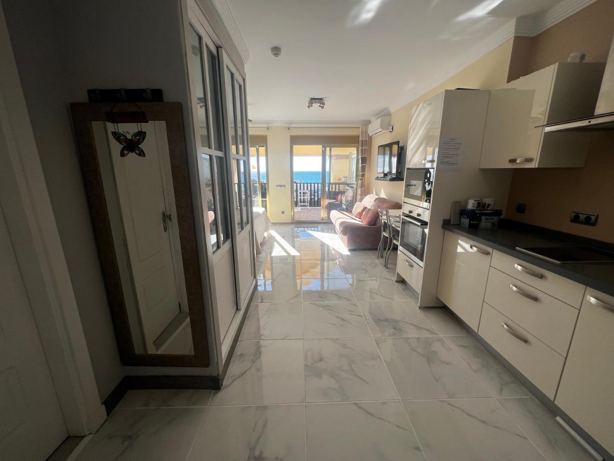 Beachfront Apartment - Sea Views - 马尔韦利亚 外观 照片